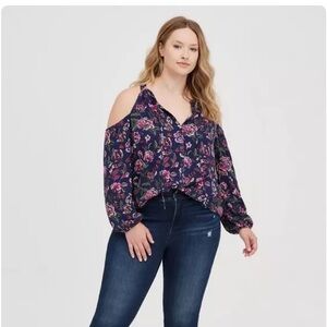 Torrid Crinkle Gauze Cold Shoulder Tie-Front Top